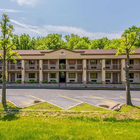Econo Lodge Mount Laurel Exterior photo