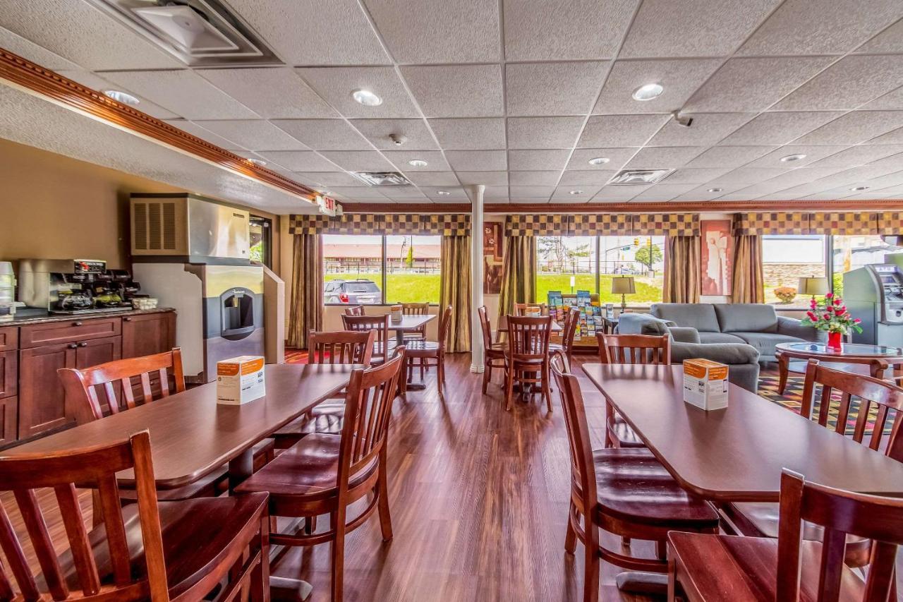 Econo Lodge Mount Laurel Exterior photo